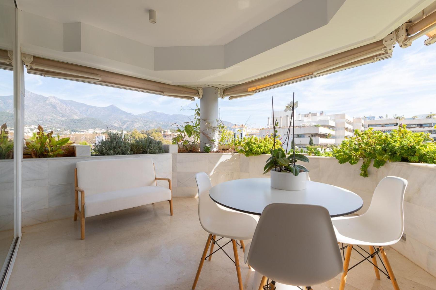 Lujoso Apartamento Con Piscina En Paseo Maritimo Marbella Exterior foto
