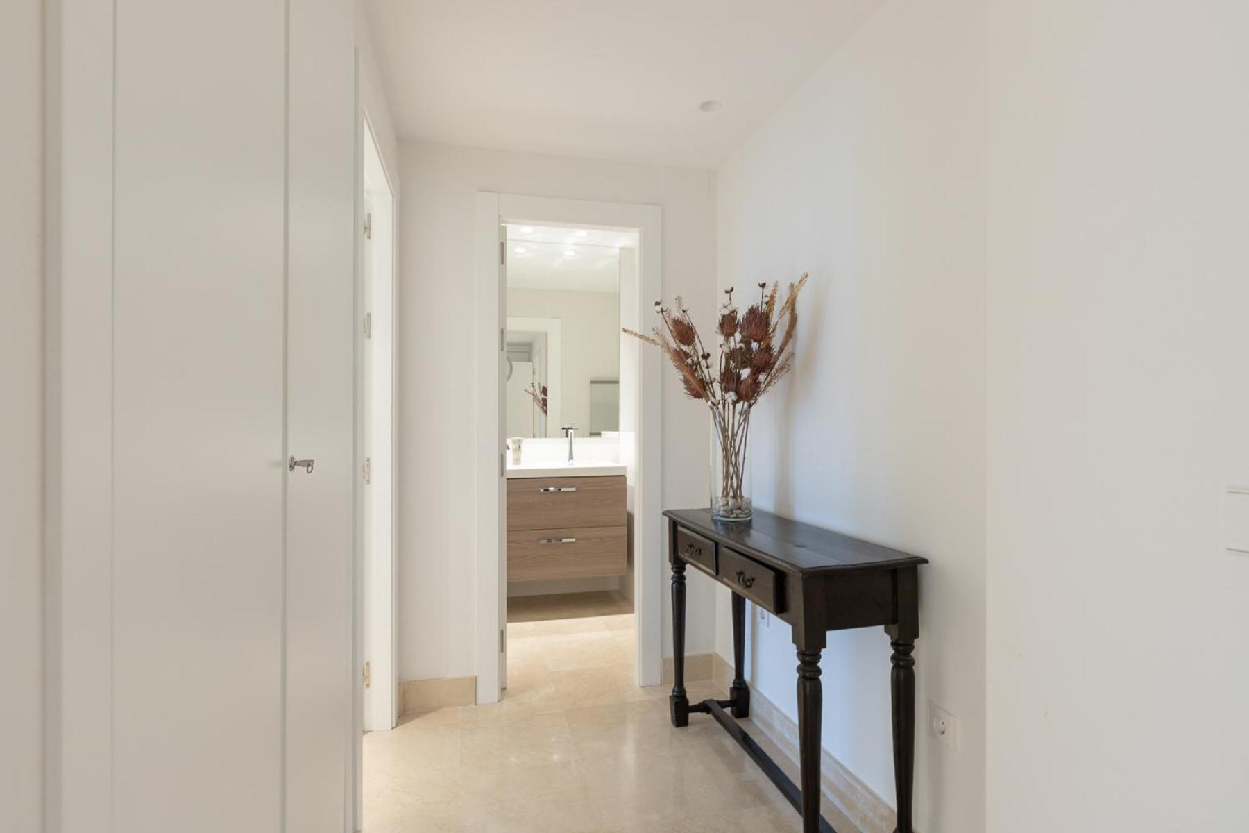 Lujoso Apartamento Con Piscina En Paseo Maritimo Marbella Exterior foto